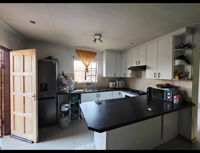 2 BEDROOM APARTMENT FOR SALE IN CHLOORKOP